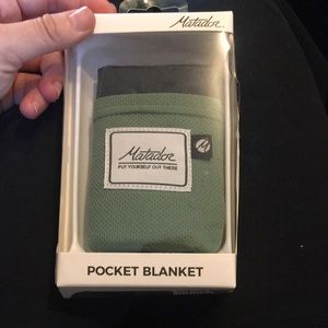 Matador pocket blanket REI new